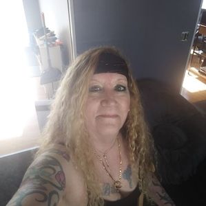 Meet your Posher, Elaine